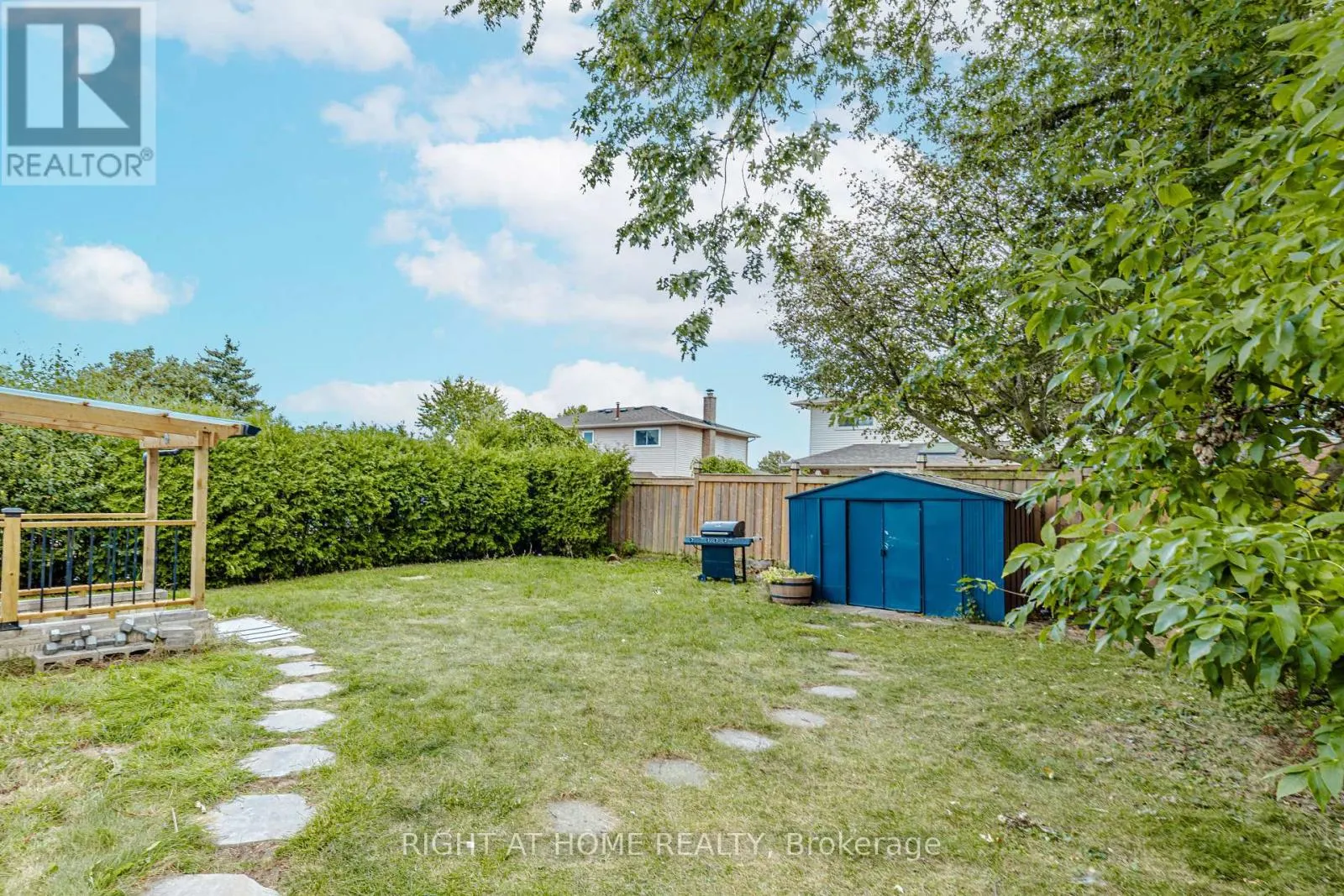 2358 ARNOLD CRESCENT