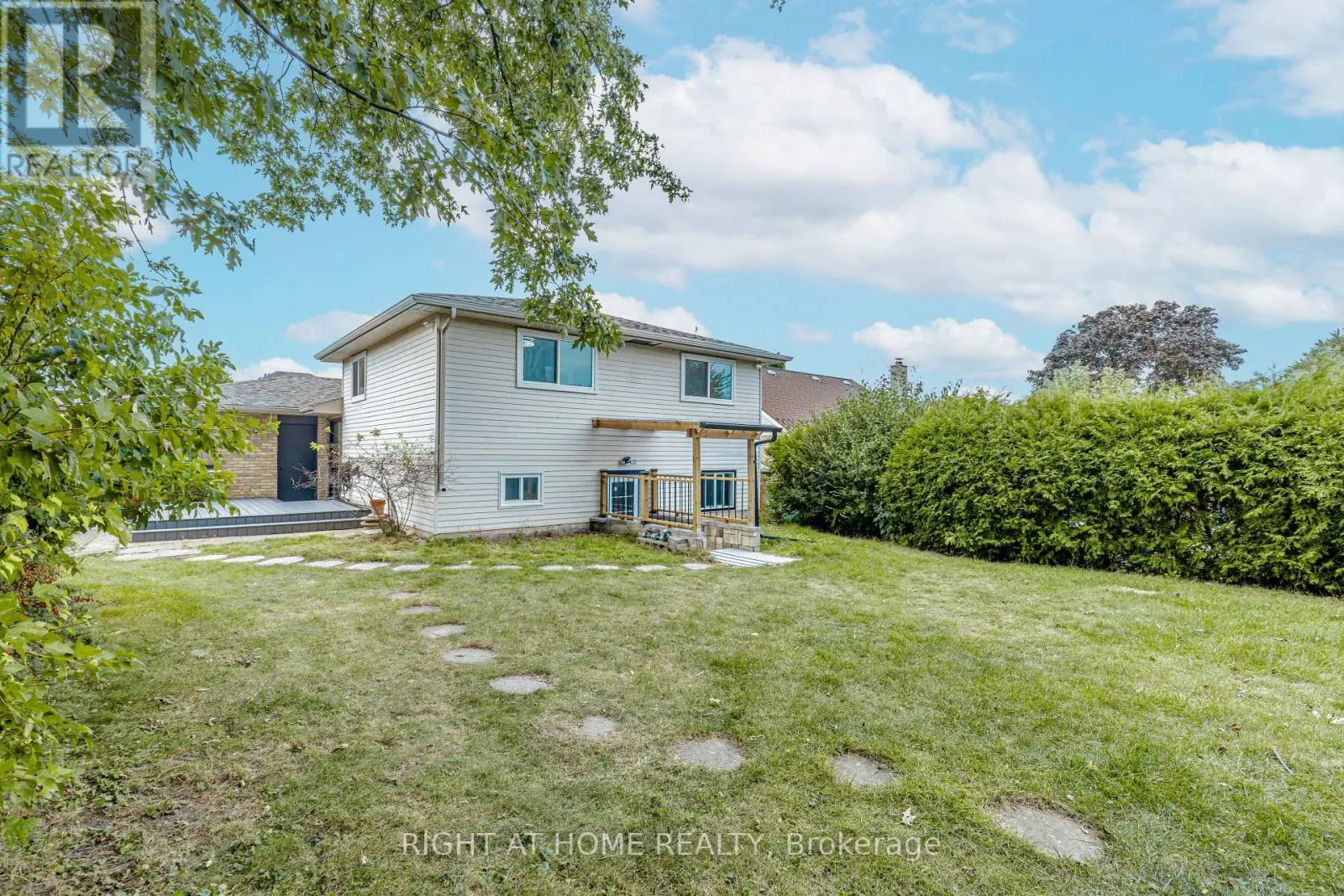 2358 ARNOLD CRESCENT