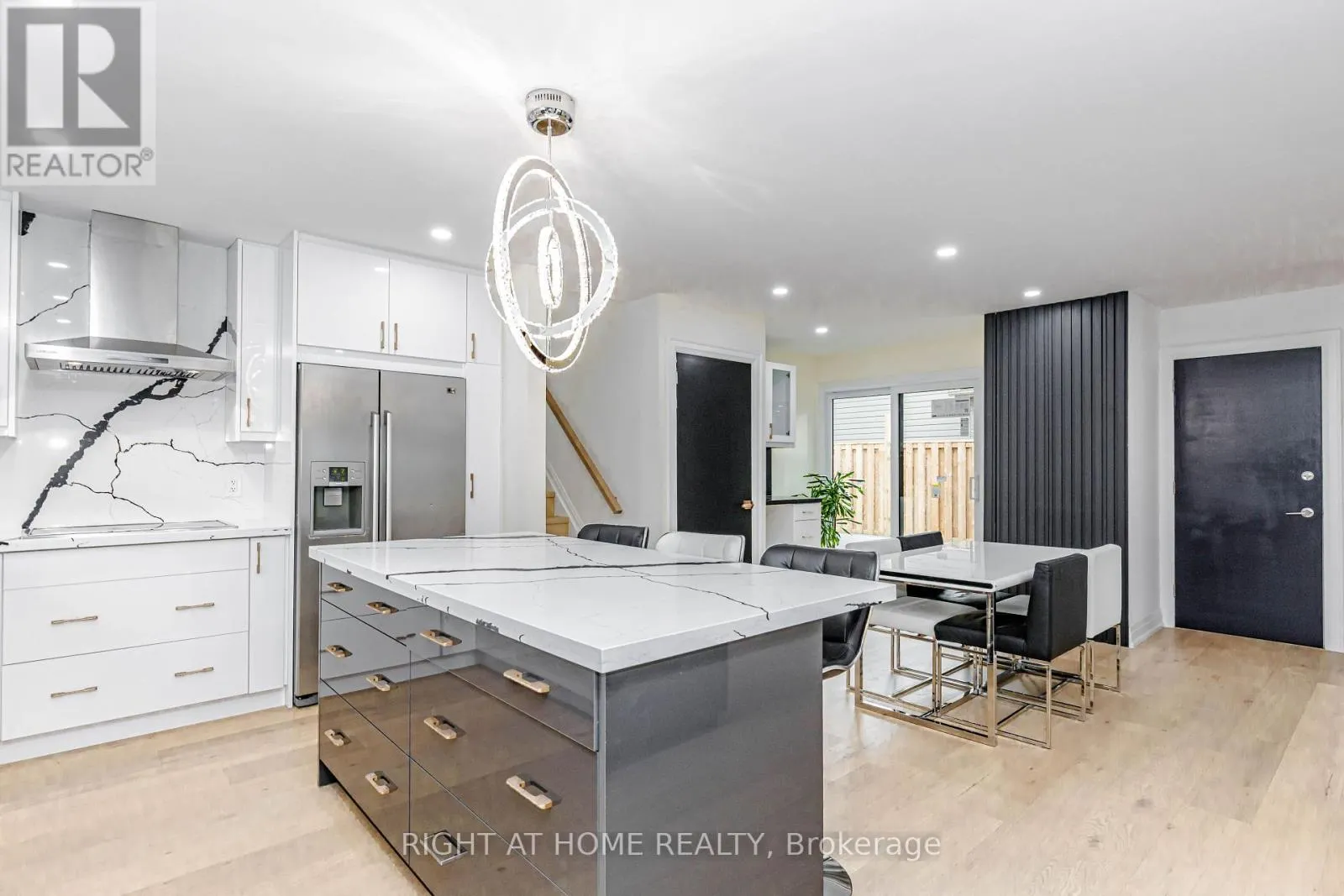 2358 ARNOLD CRESCENT