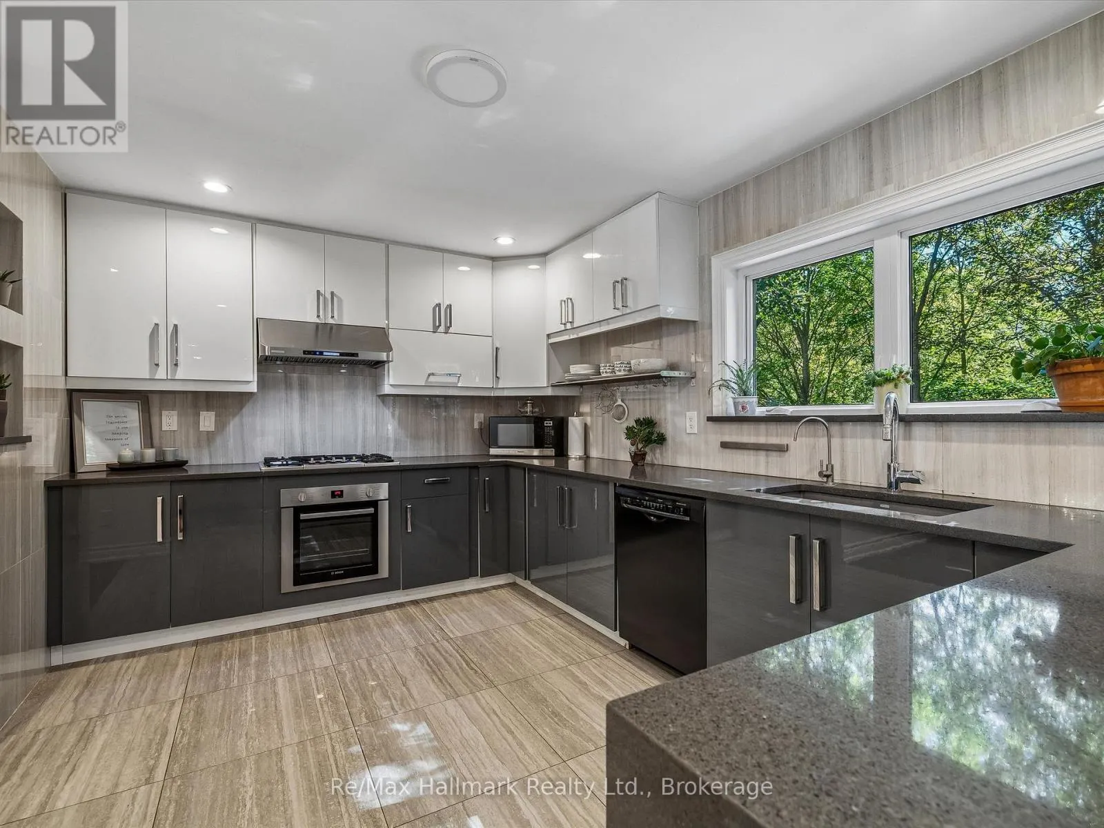 2194 CONSTANCE DRIVE