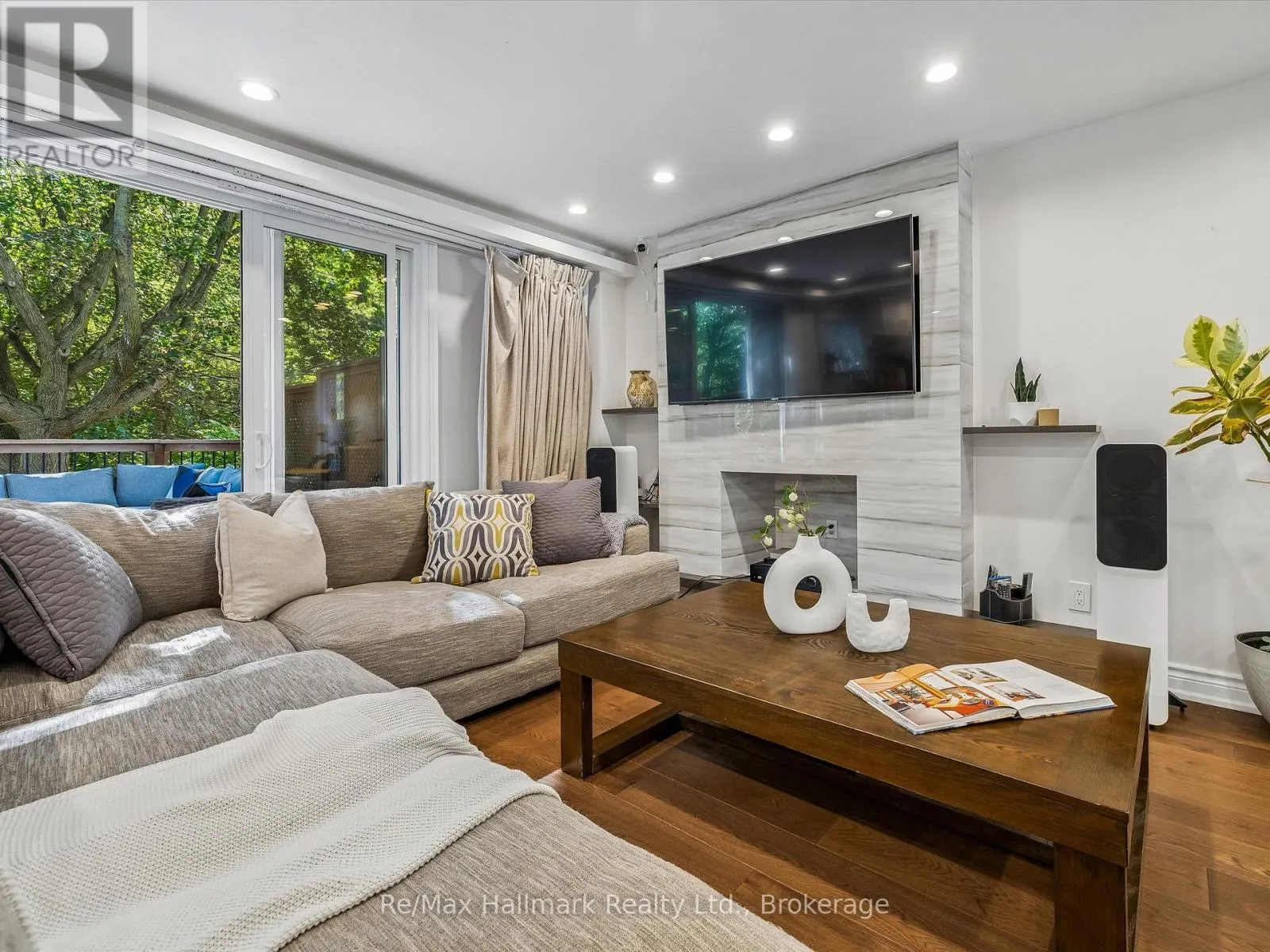 2194 CONSTANCE DRIVE