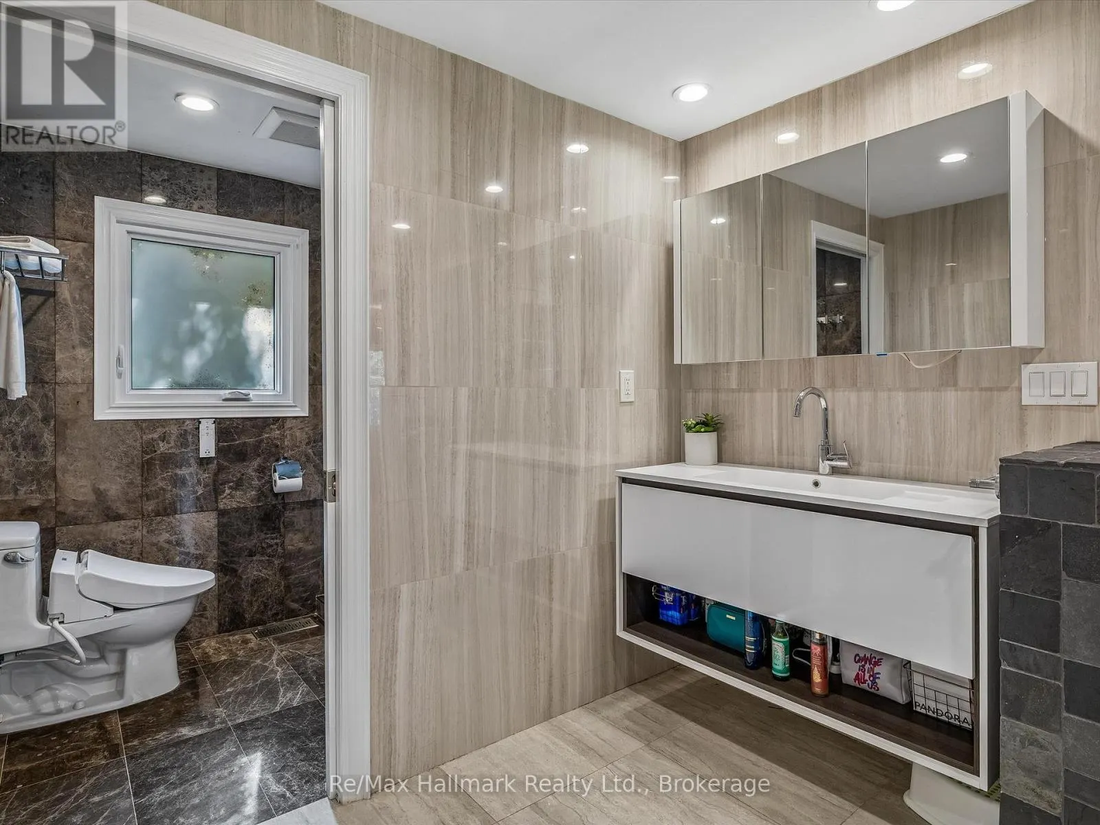 2194 CONSTANCE DRIVE