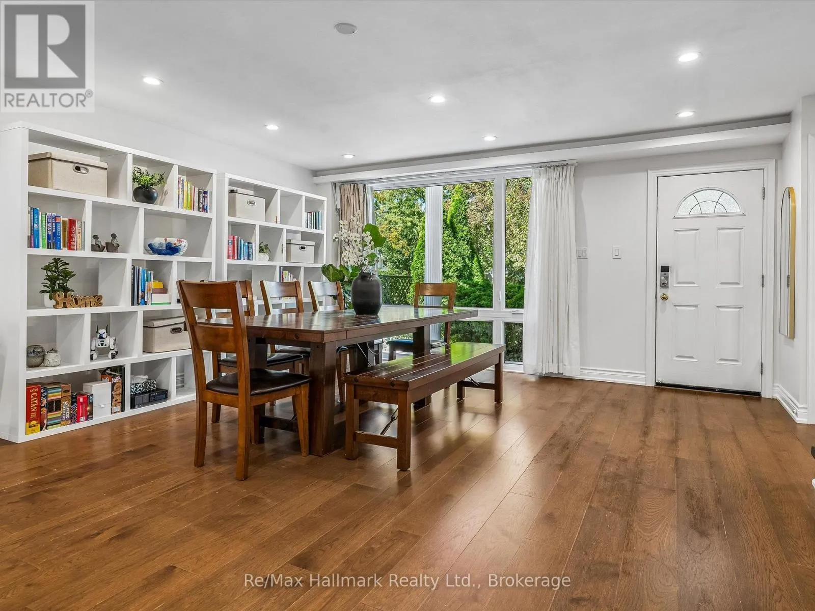 2194 CONSTANCE DRIVE