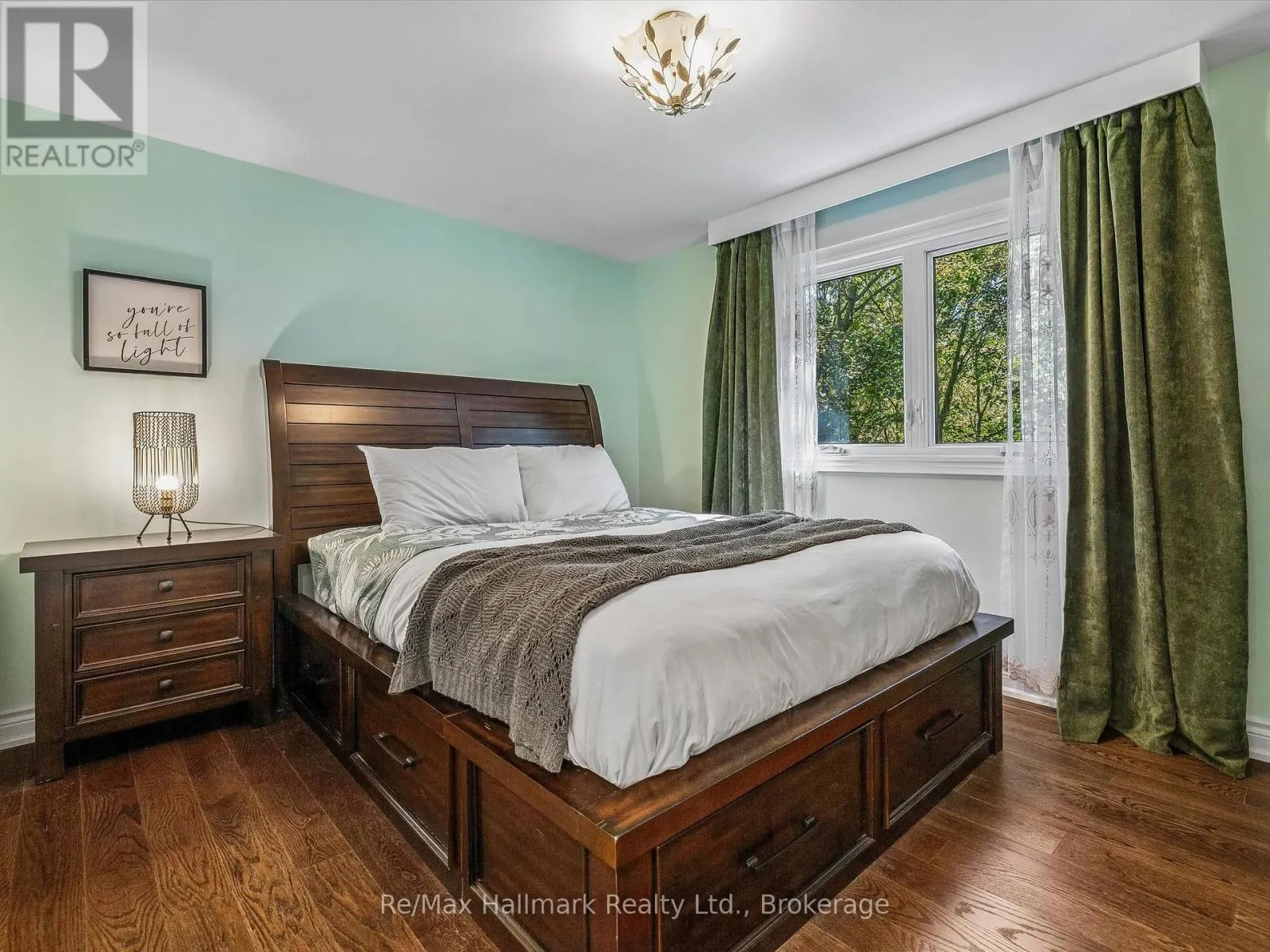 2194 CONSTANCE DRIVE