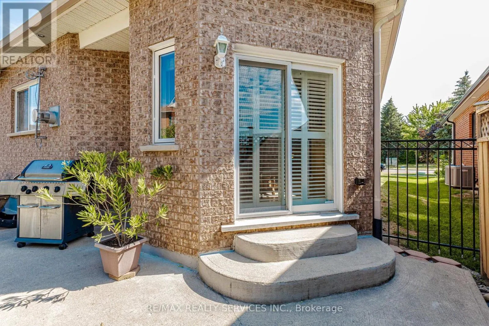 128 VALLEYWOOD BOULEVARD