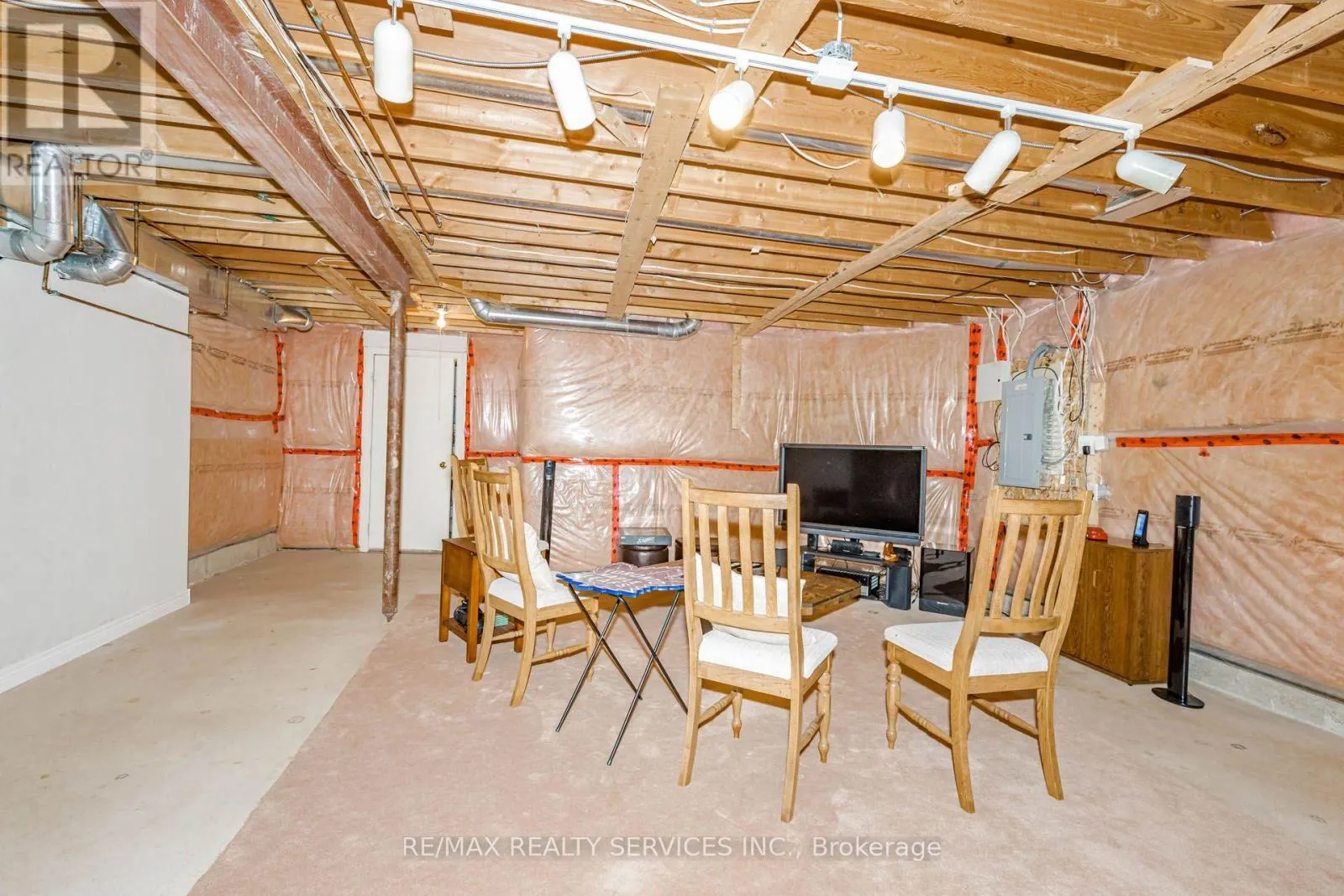 128 VALLEYWOOD BOULEVARD