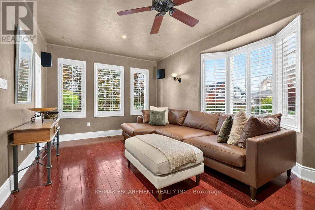 4278 CLUBVIEW DRIVE