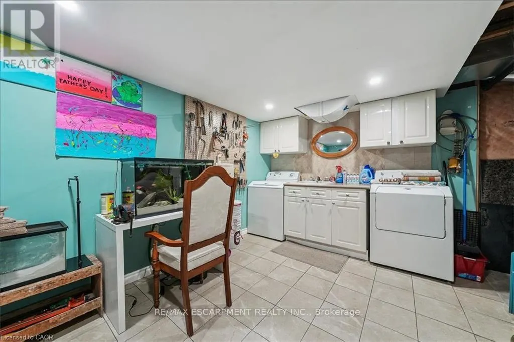 52 MISTYCREEK CRESCENT