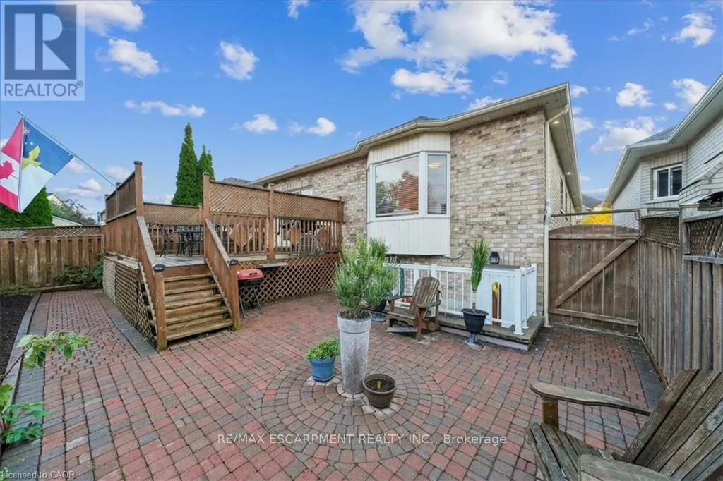 52 MISTYCREEK CRESCENT