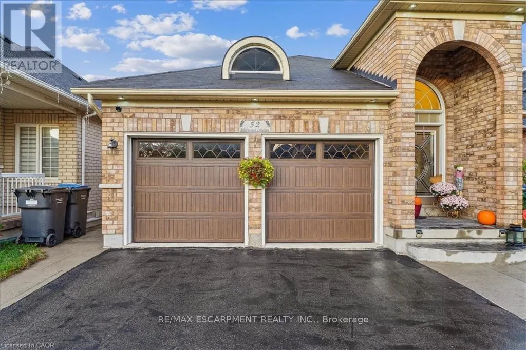 52 MISTYCREEK CRESCENT