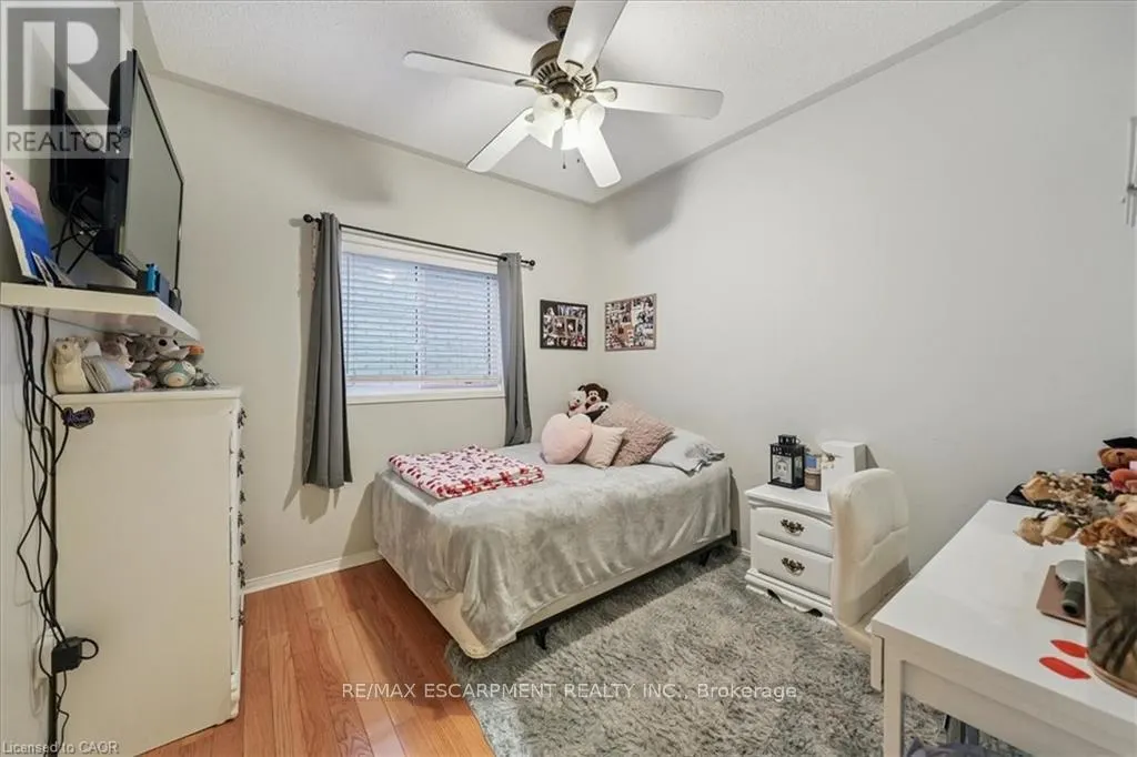 52 MISTYCREEK CRESCENT