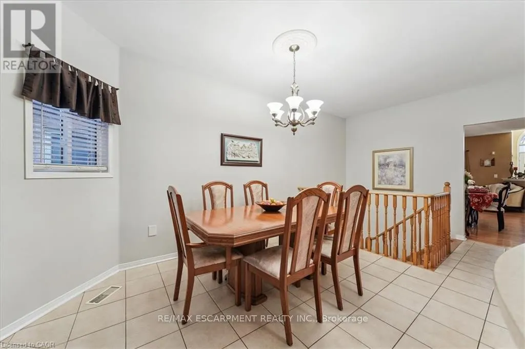 52 MISTYCREEK CRESCENT