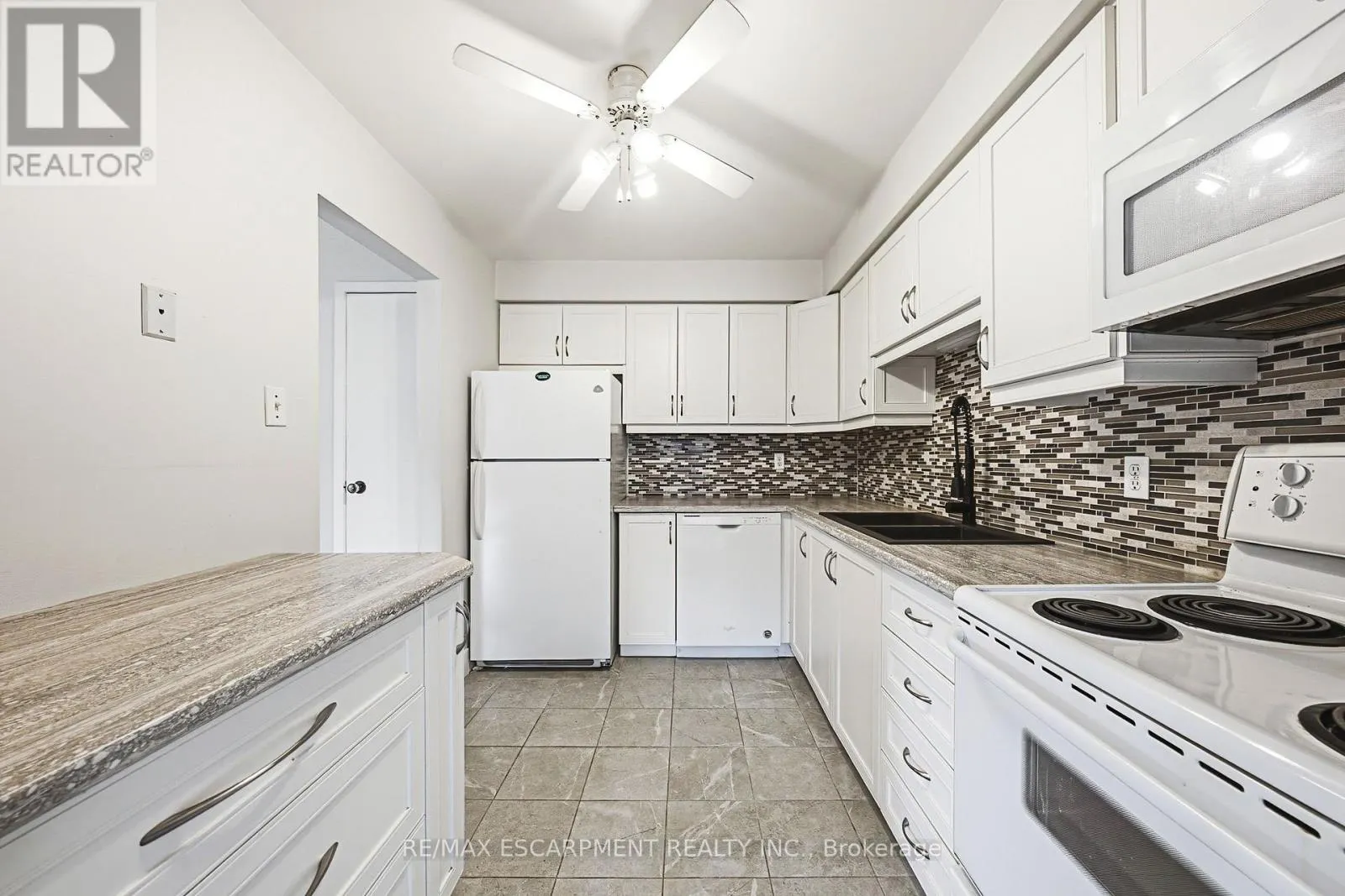 14 - 564 SHERATON ROAD