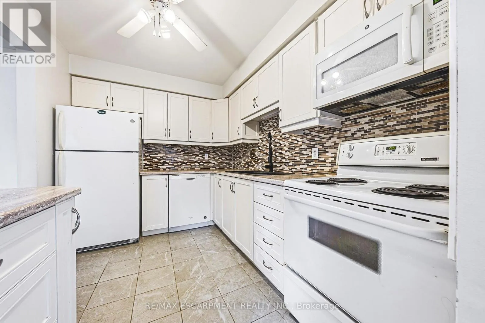 14 - 564 SHERATON ROAD