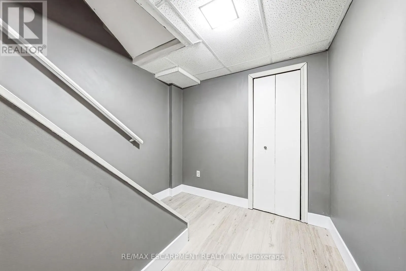 14 - 564 SHERATON ROAD