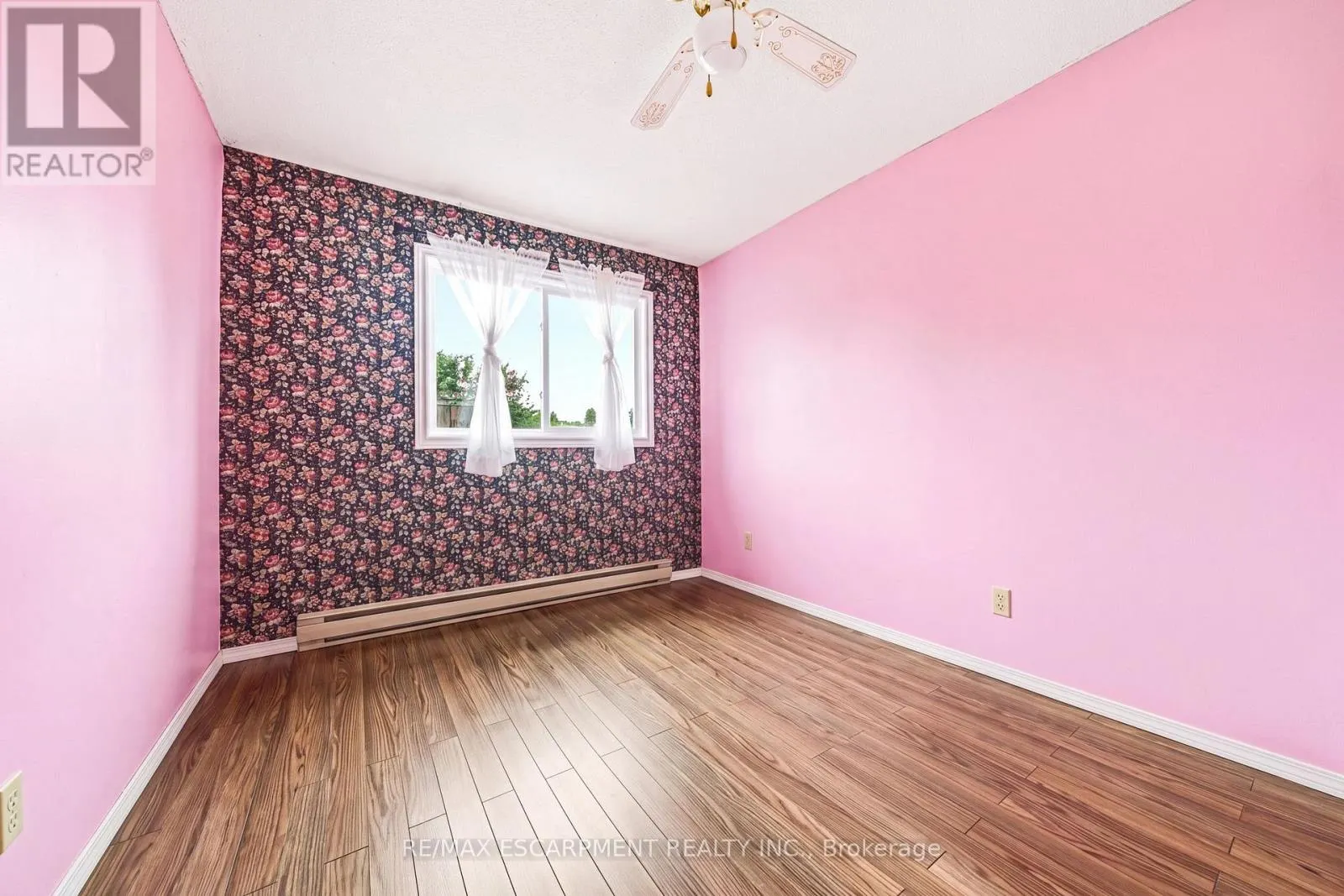 14 - 564 SHERATON ROAD