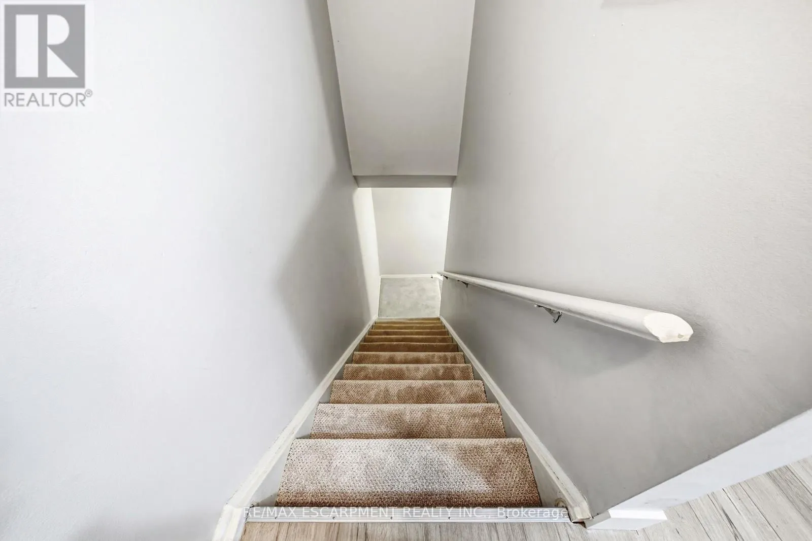 14 - 564 SHERATON ROAD