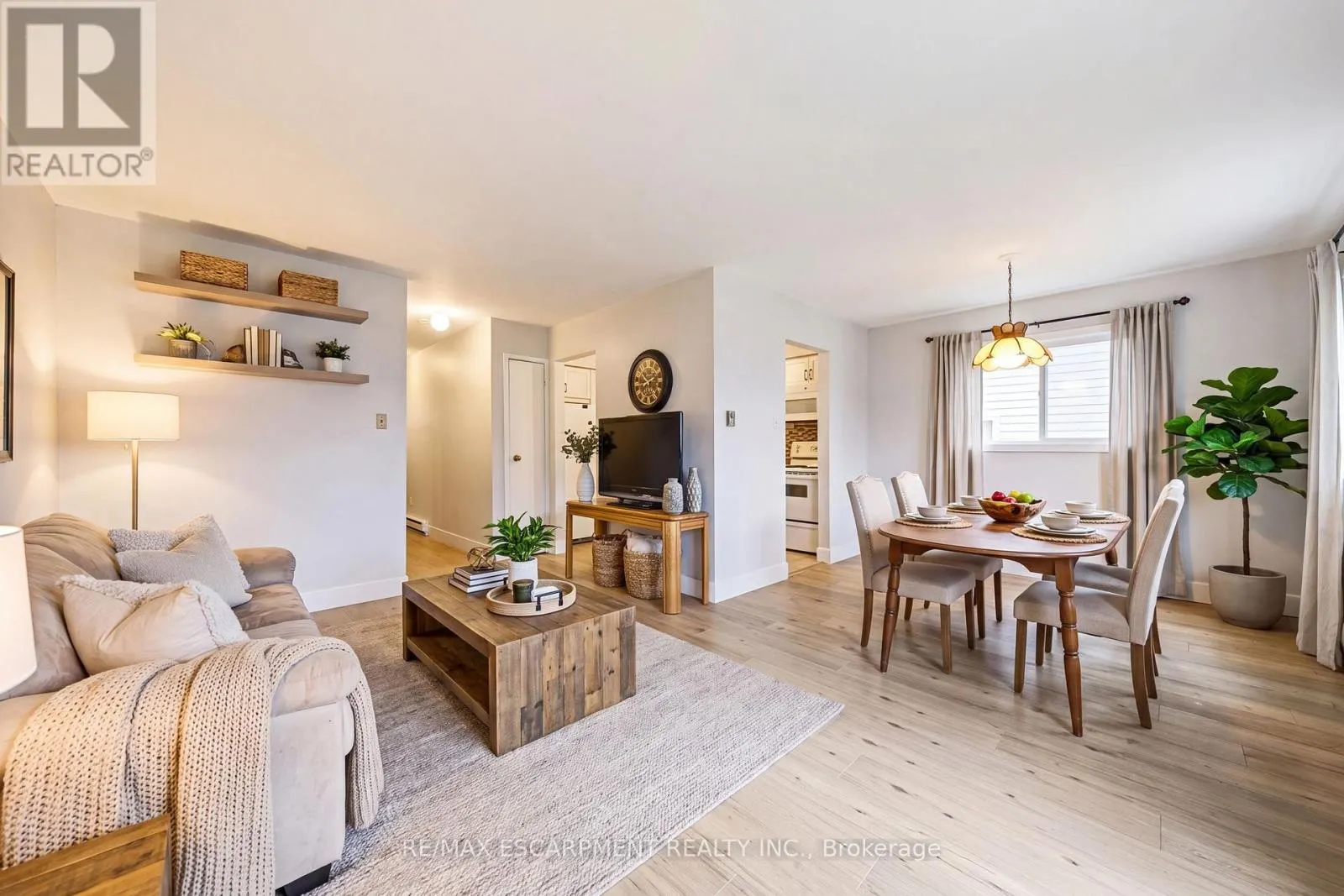 14 - 564 SHERATON ROAD