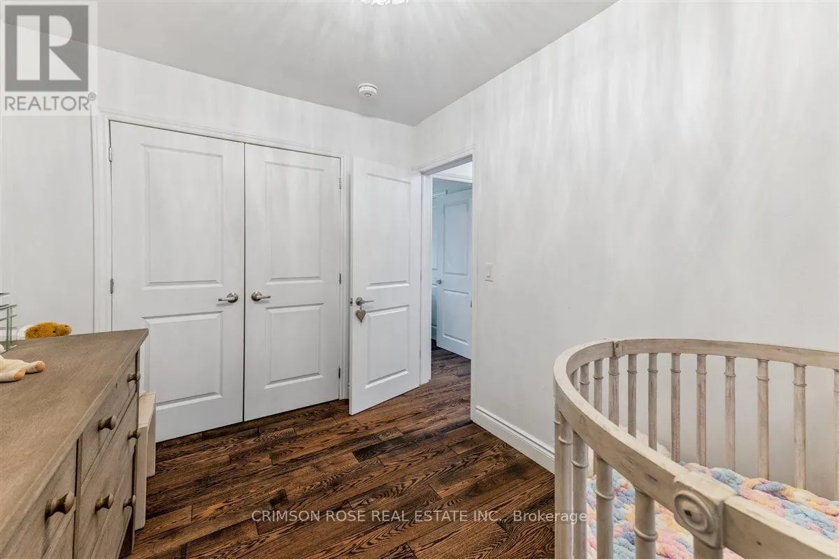 89 HOLYROOD AVENUE