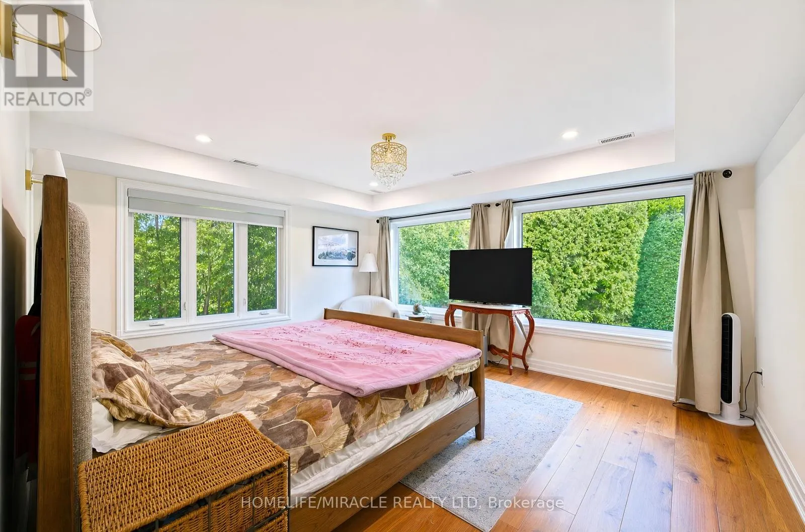 29 HOLMES DRIVE