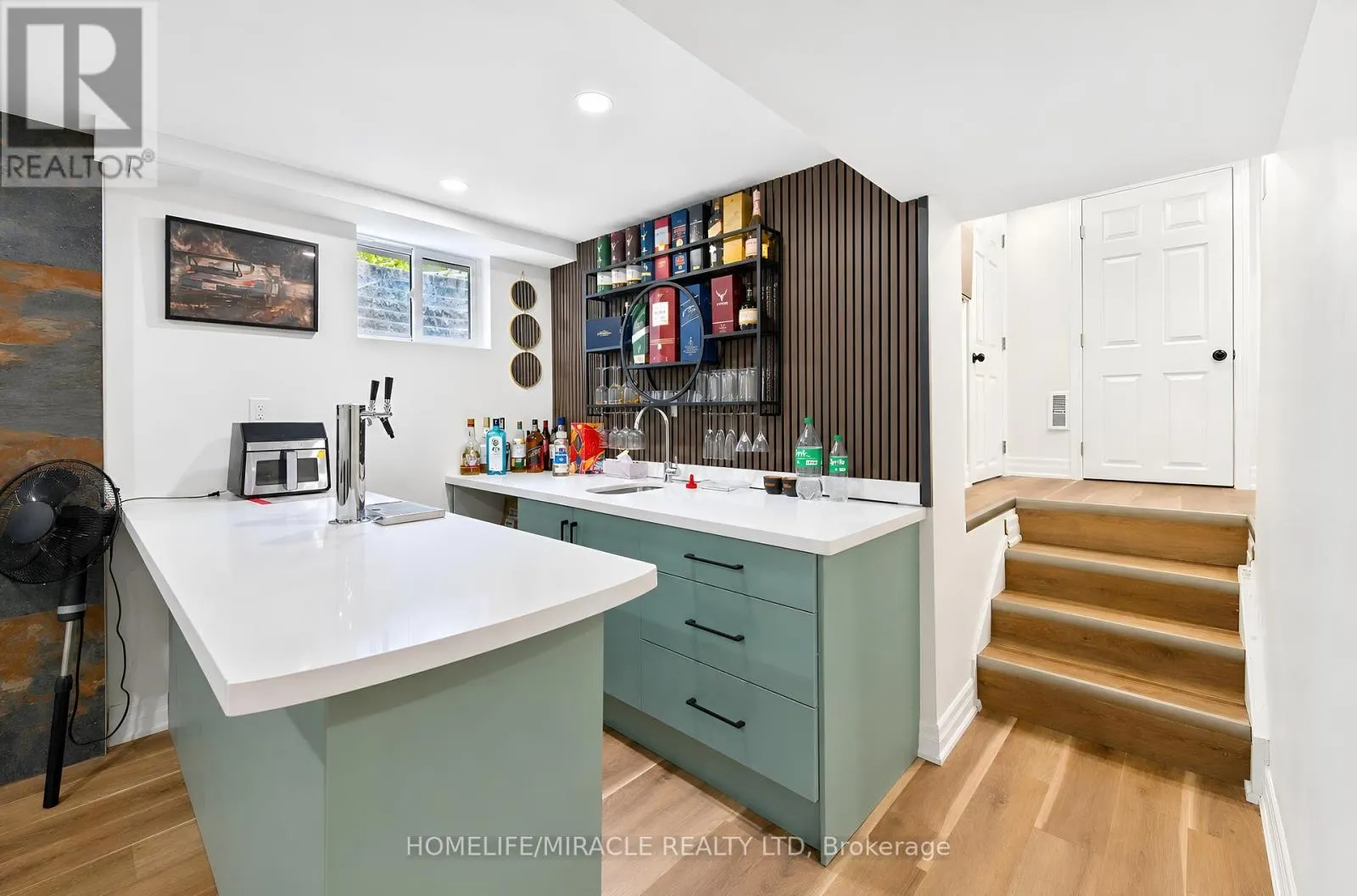 29 HOLMES DRIVE