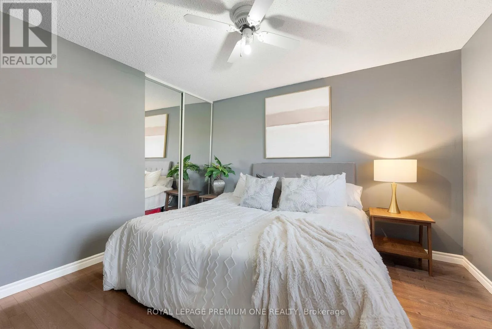 25 SIR LANCELOT COURT