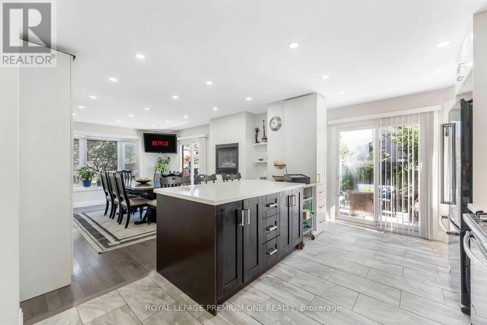 25 SIR LANCELOT COURT