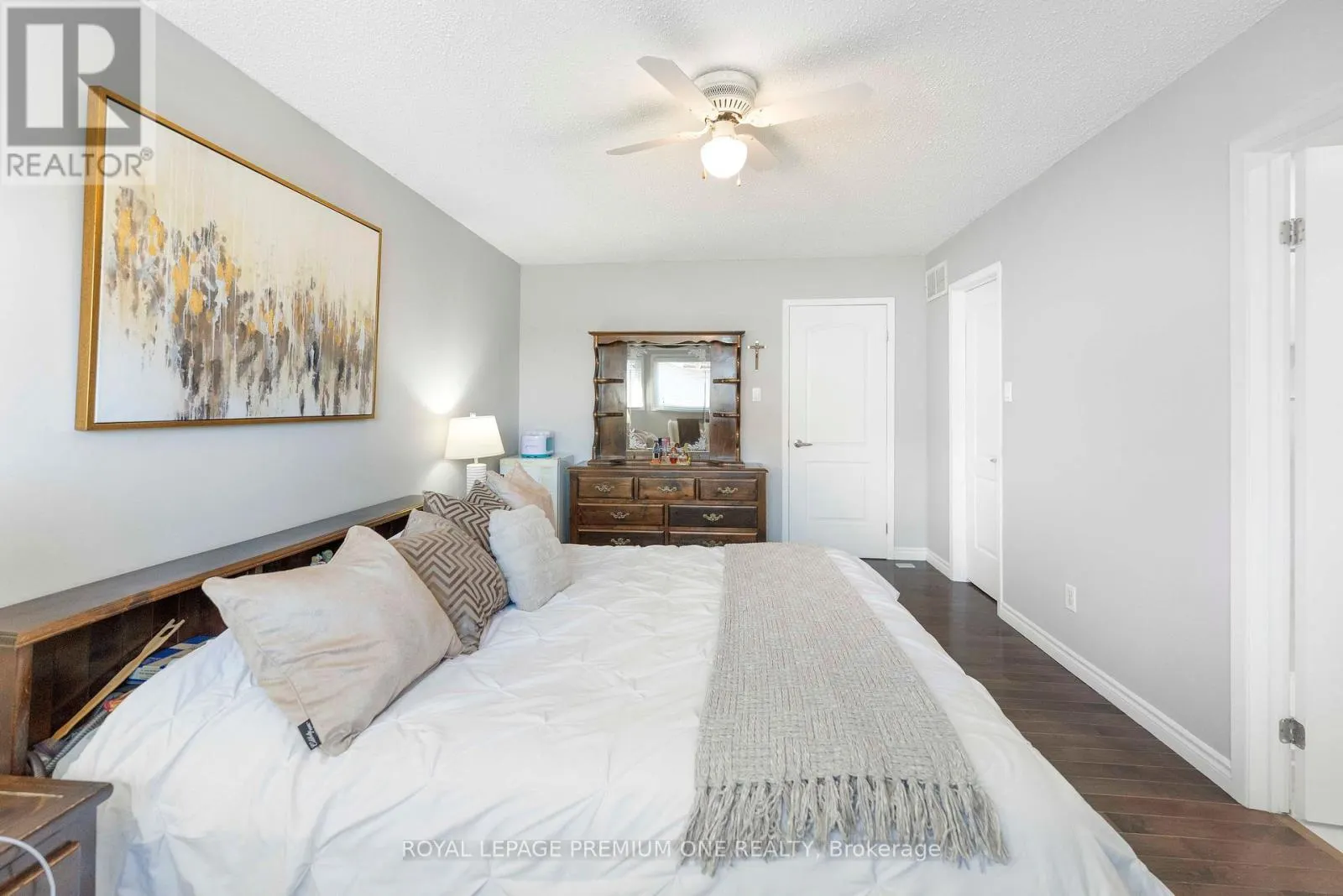25 SIR LANCELOT COURT