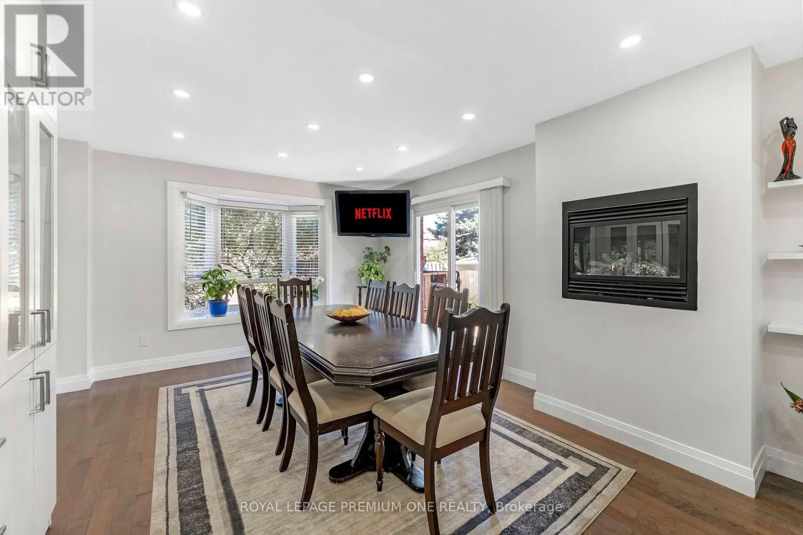 25 SIR LANCELOT COURT