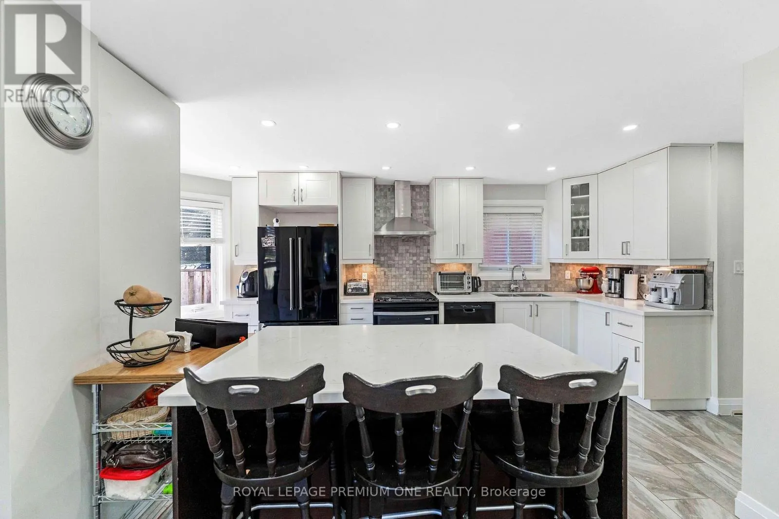 25 SIR LANCELOT COURT