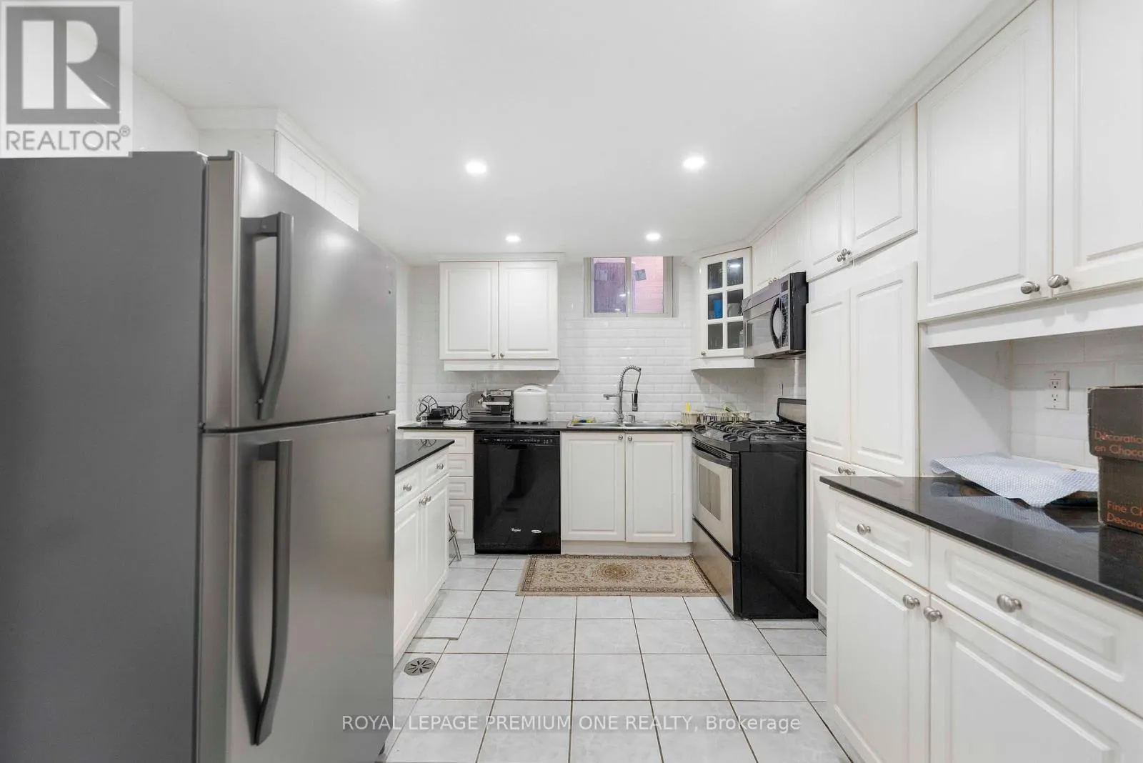 25 SIR LANCELOT COURT