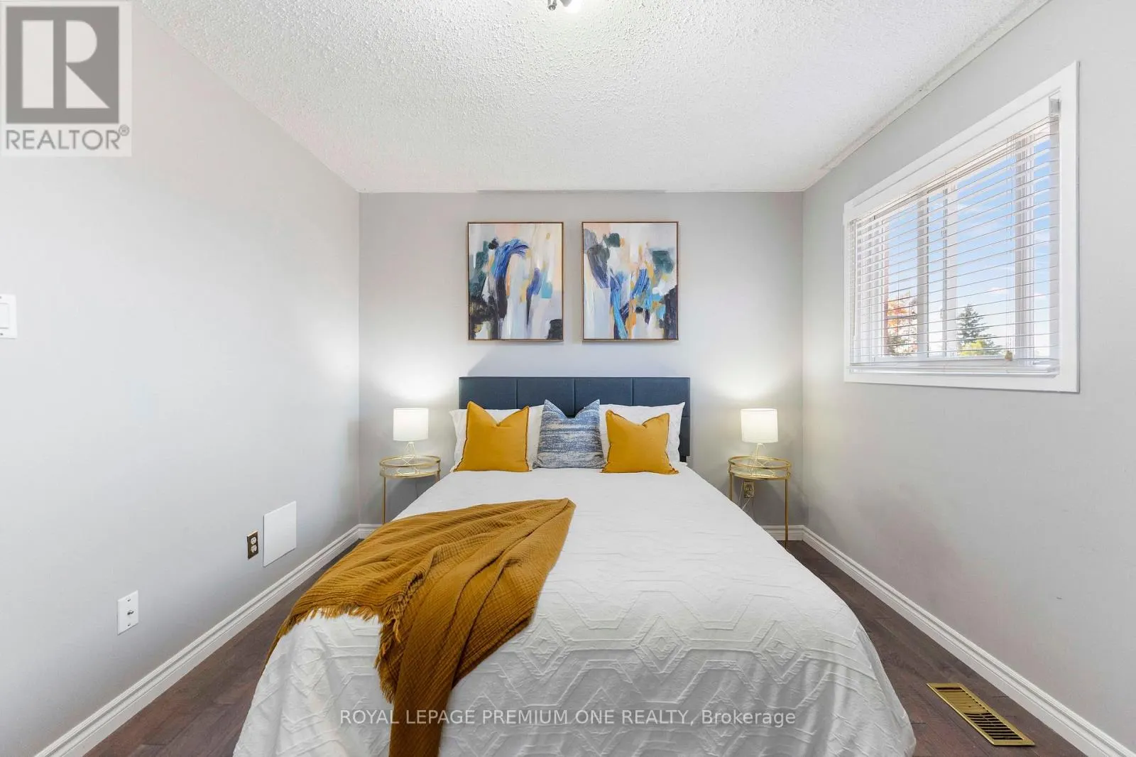 25 SIR LANCELOT COURT