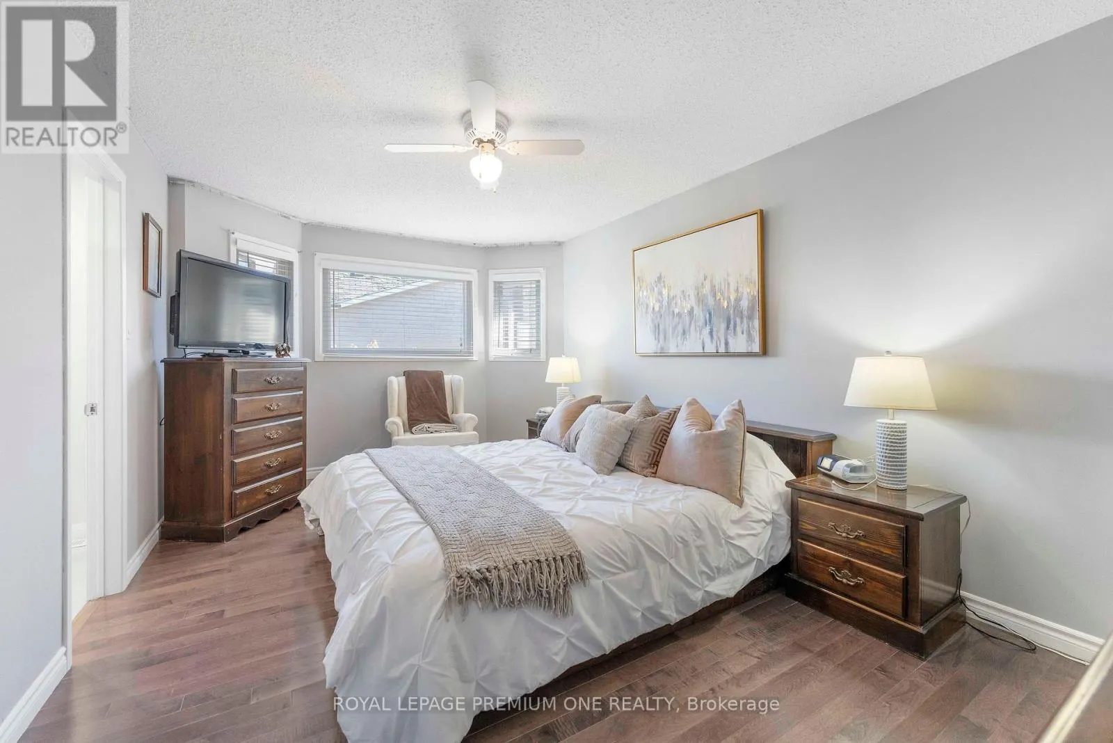 25 SIR LANCELOT COURT