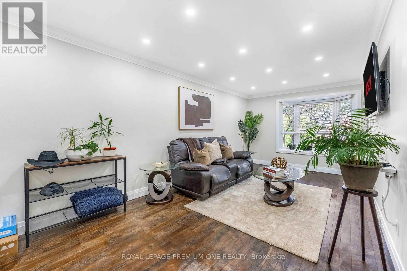 25 SIR LANCELOT COURT