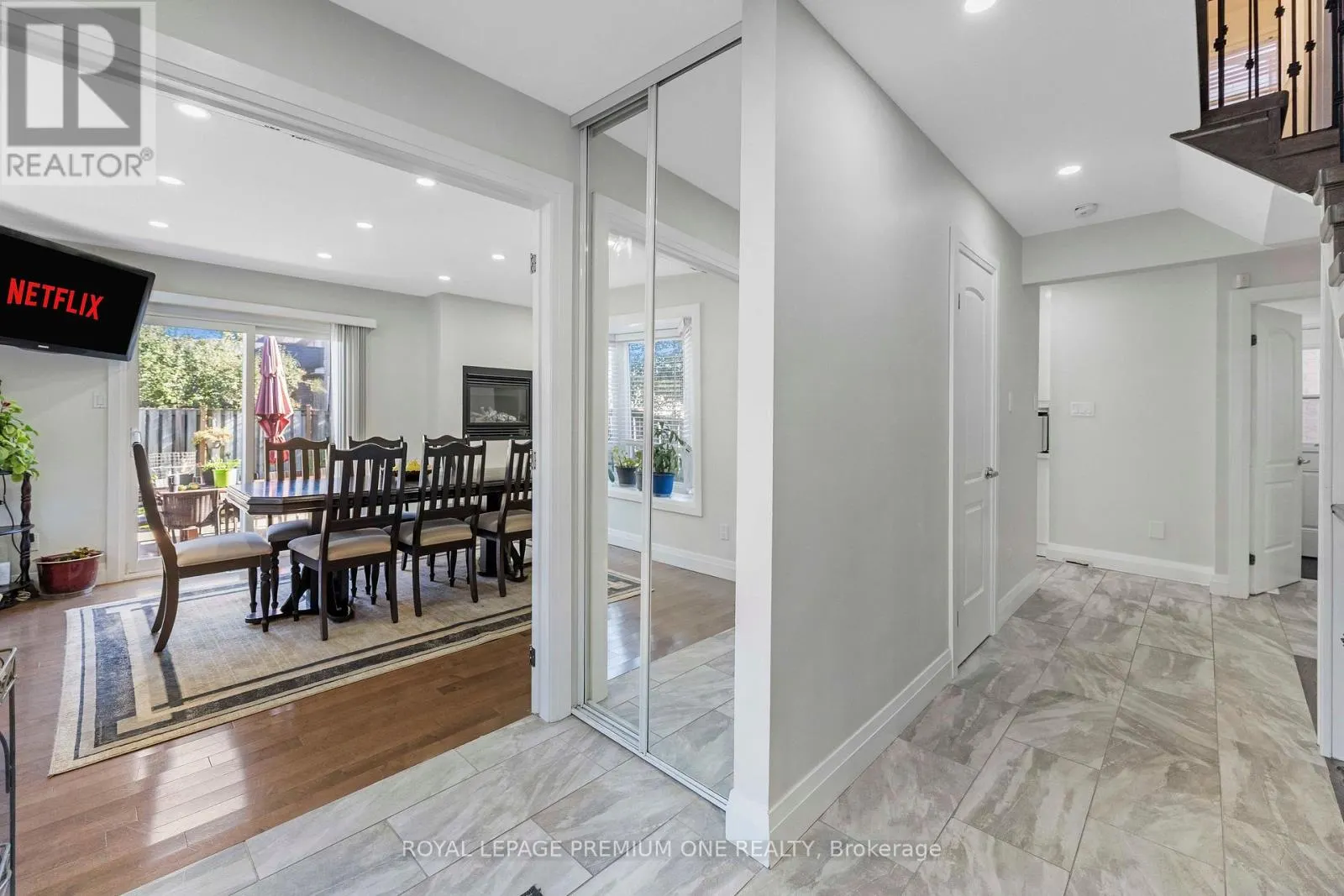 25 SIR LANCELOT COURT