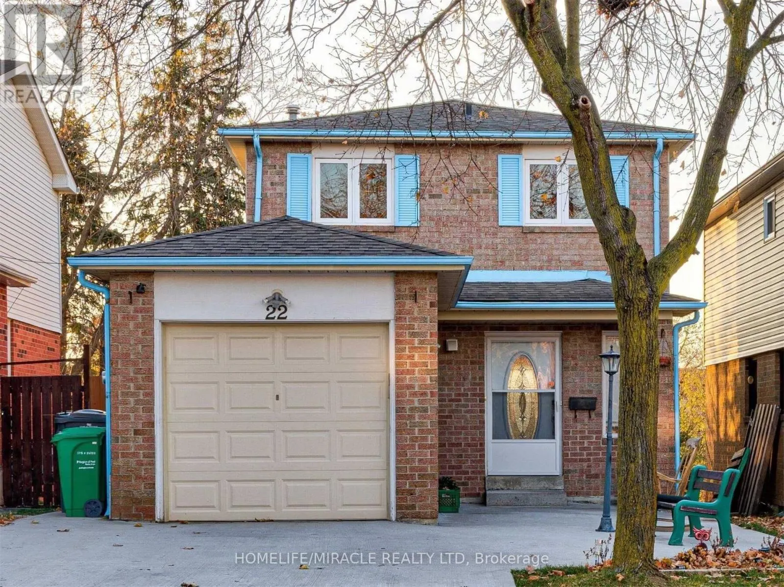 22 CASSANDER CRESCENT