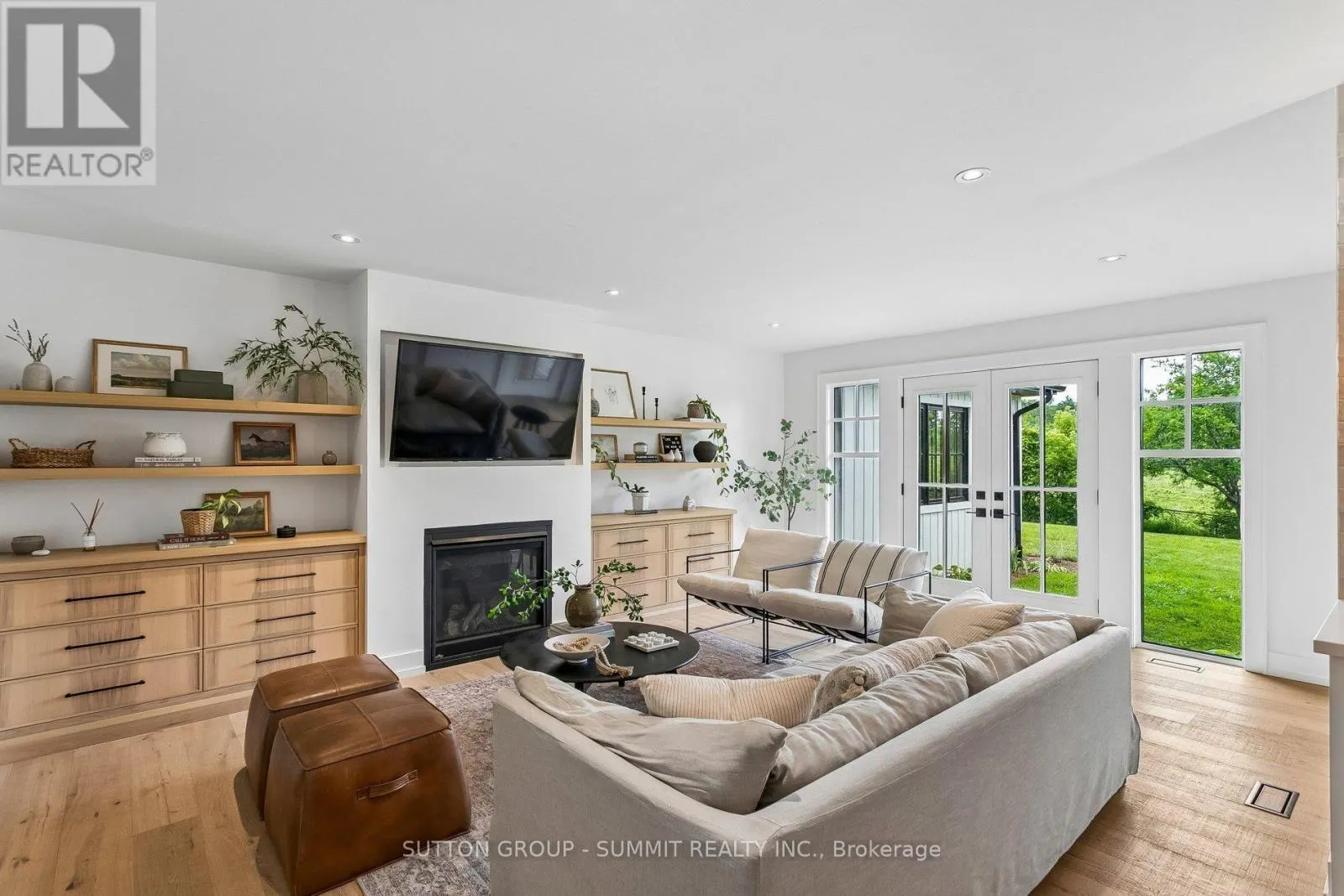 1315 BRITANNIA ROAD