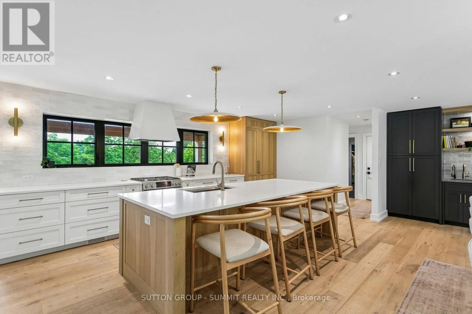 1315 BRITANNIA ROAD