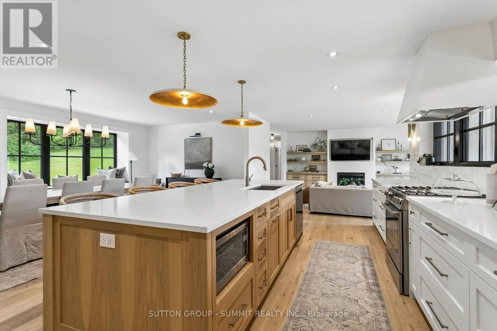 1315 BRITANNIA ROAD
