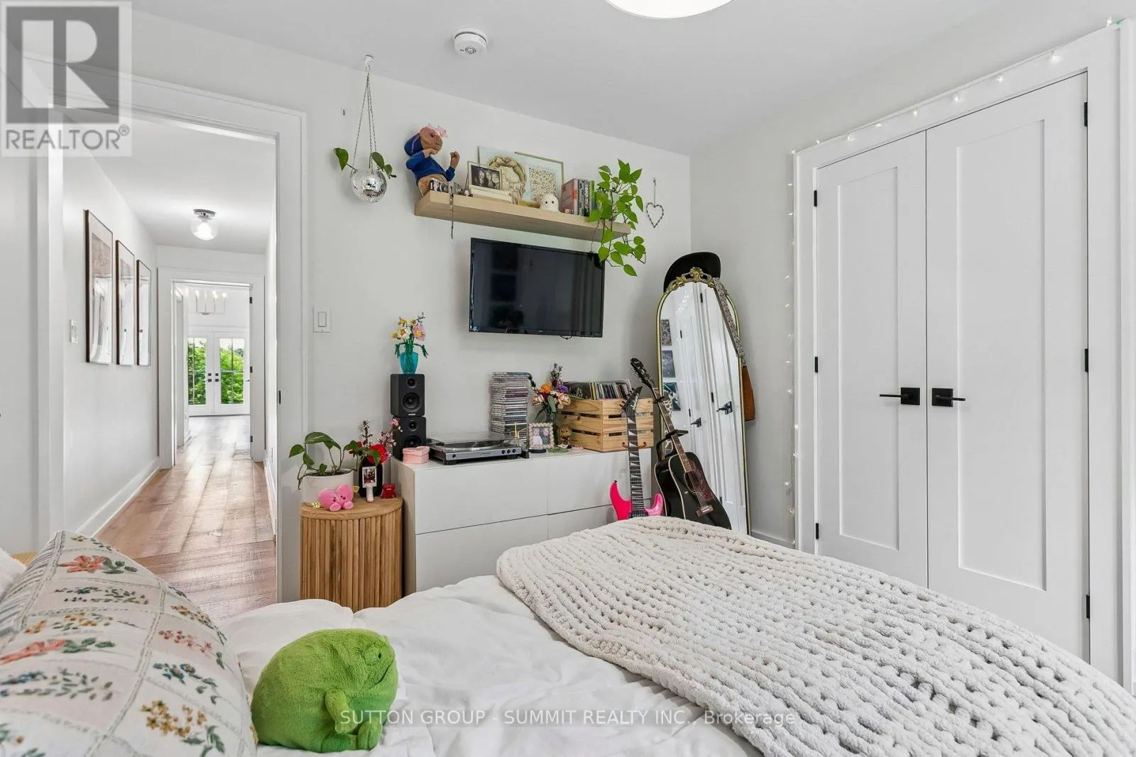 1315 BRITANNIA ROAD