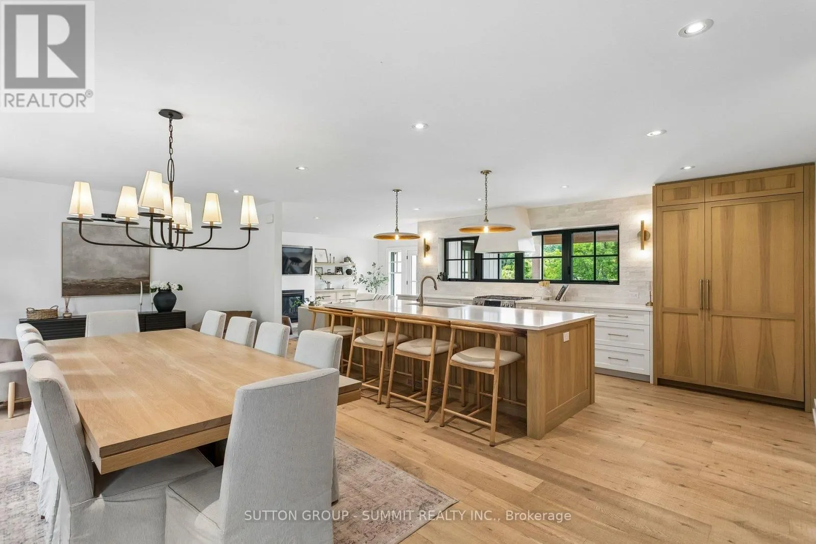 1315 BRITANNIA ROAD