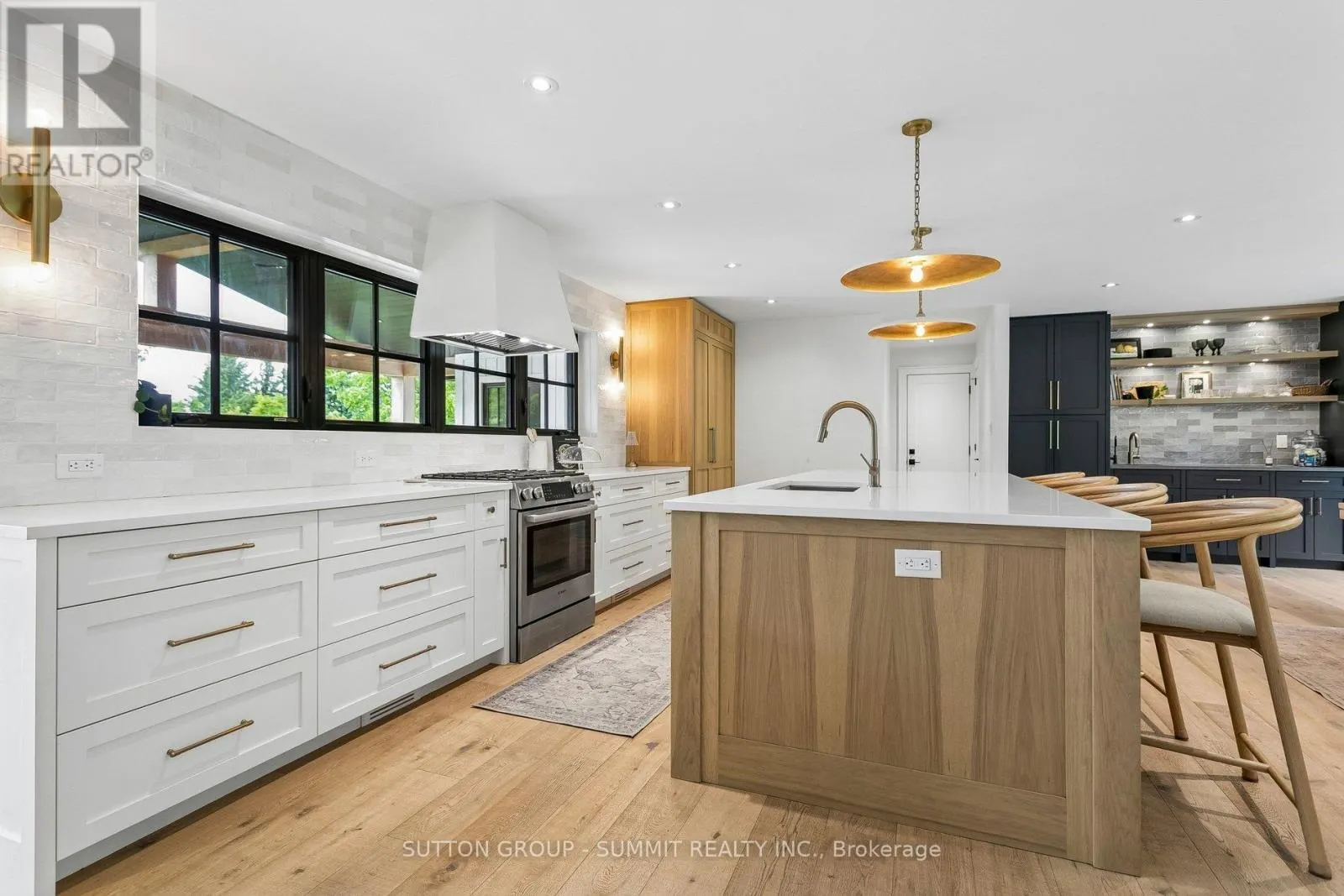 1315 BRITANNIA ROAD