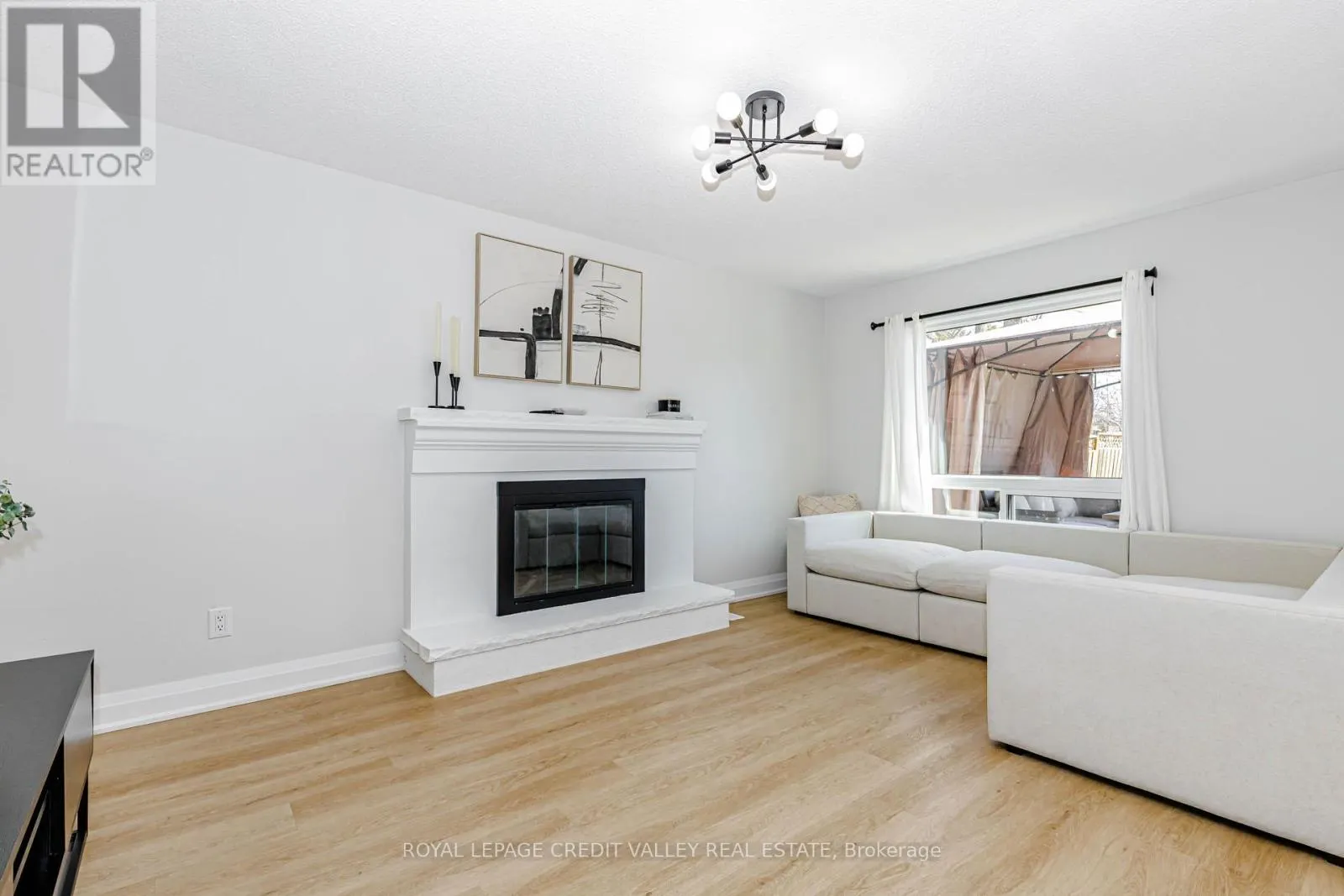 85 DEROSE AVENUE