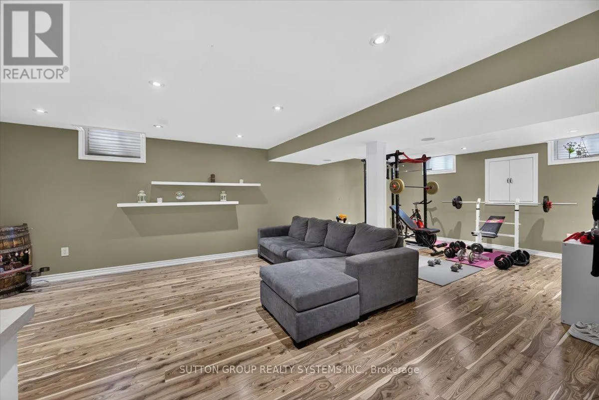 34 BOYCES CREEK COURT