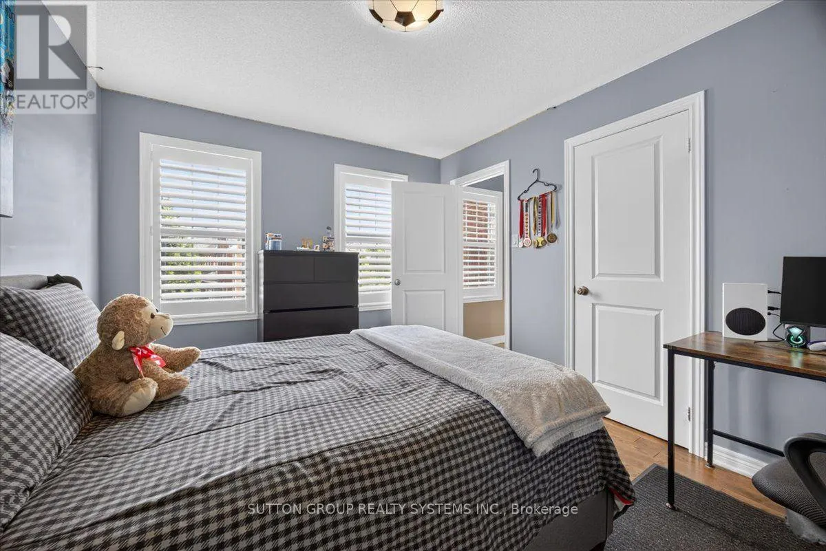 34 BOYCES CREEK COURT