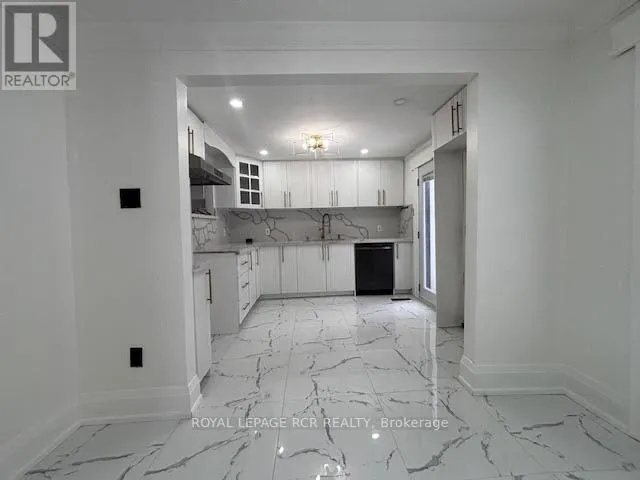134 QUEEN STREET N