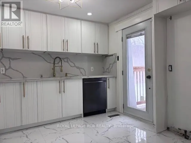 134 QUEEN STREET N