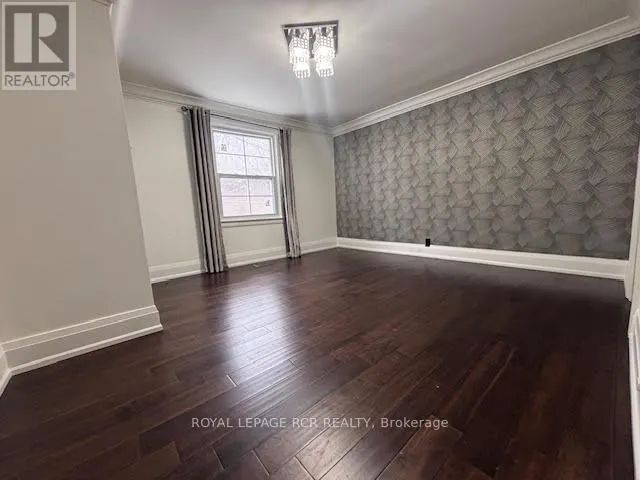 134 QUEEN STREET N