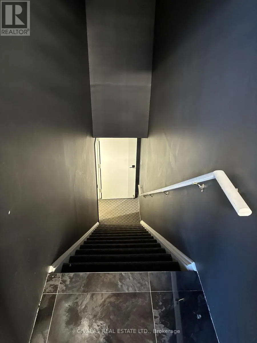 392 MARTHA STREET