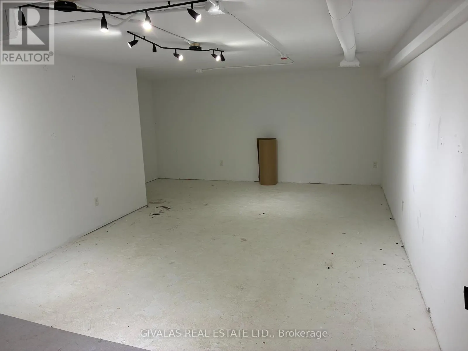 392 MARTHA STREET